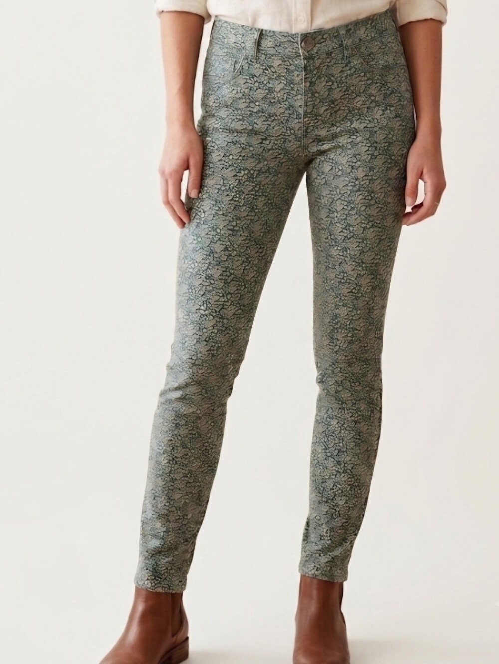 CAbi Ditsy Skinny Floral Print Cottage Bohemian Vintage Inspired Jeans Size 4